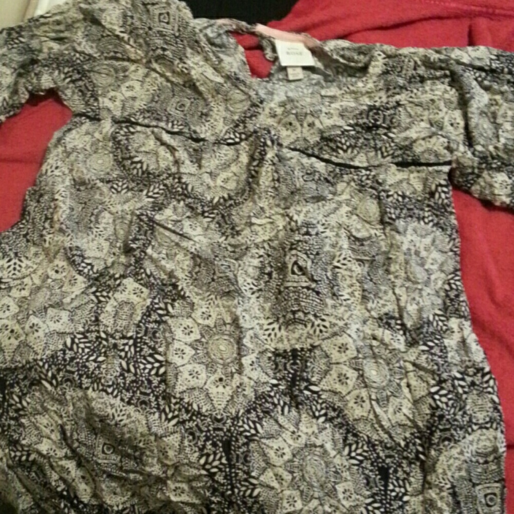 Knox Rose Black and White Tunic